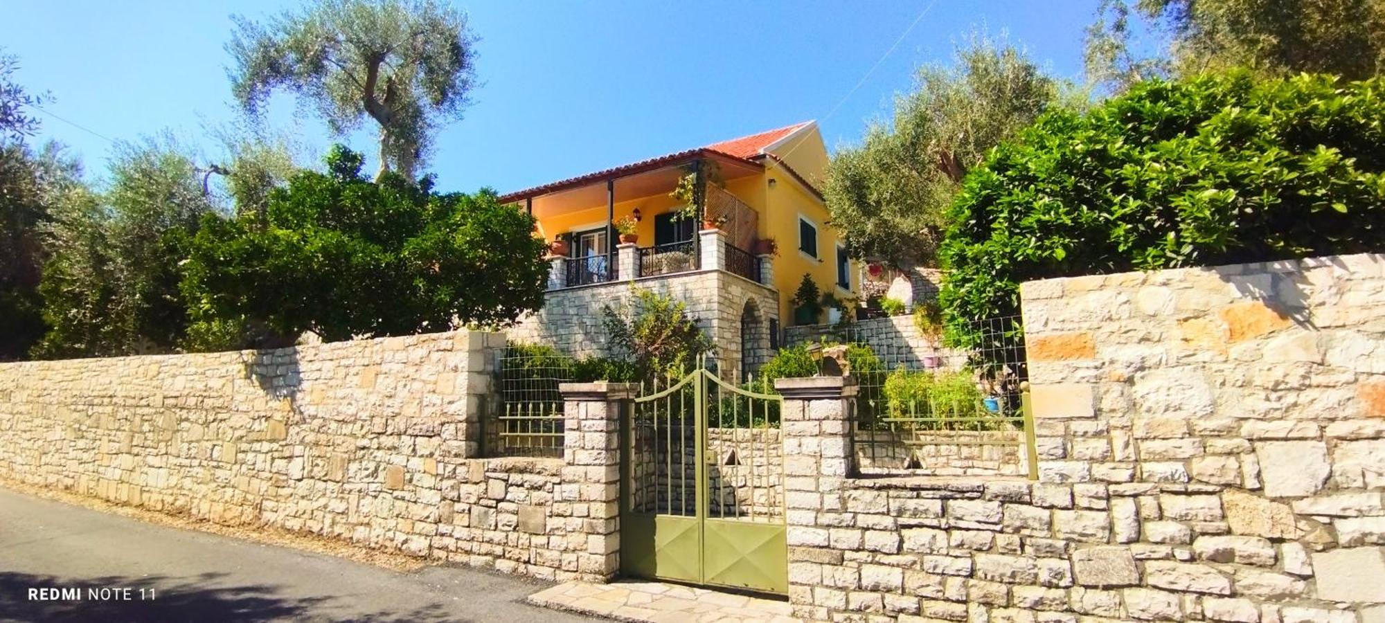 Villa Raxi Fountana Екстер'єр фото